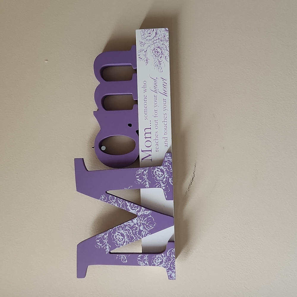 MOM Sign Hang or Shelf Sitter - Picture 1 of 3